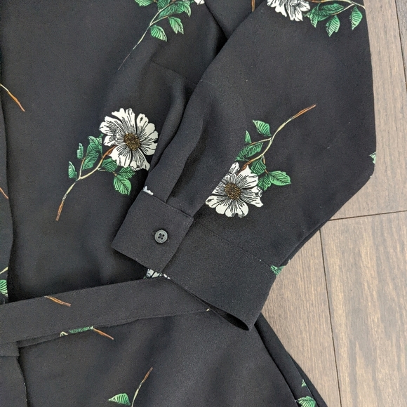 Floral Romper - Picture 4 of 7